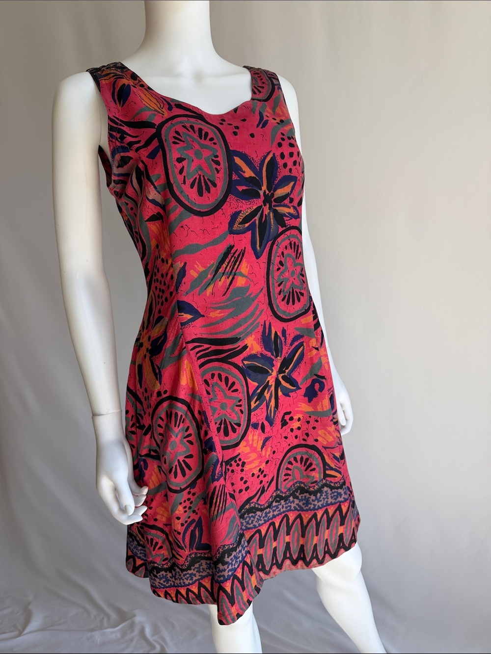 Sleeveless Pink Tropical Print Shift Dress
